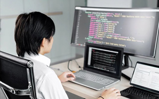 沛县 api php源码,下载的php源码怎么运行呢？